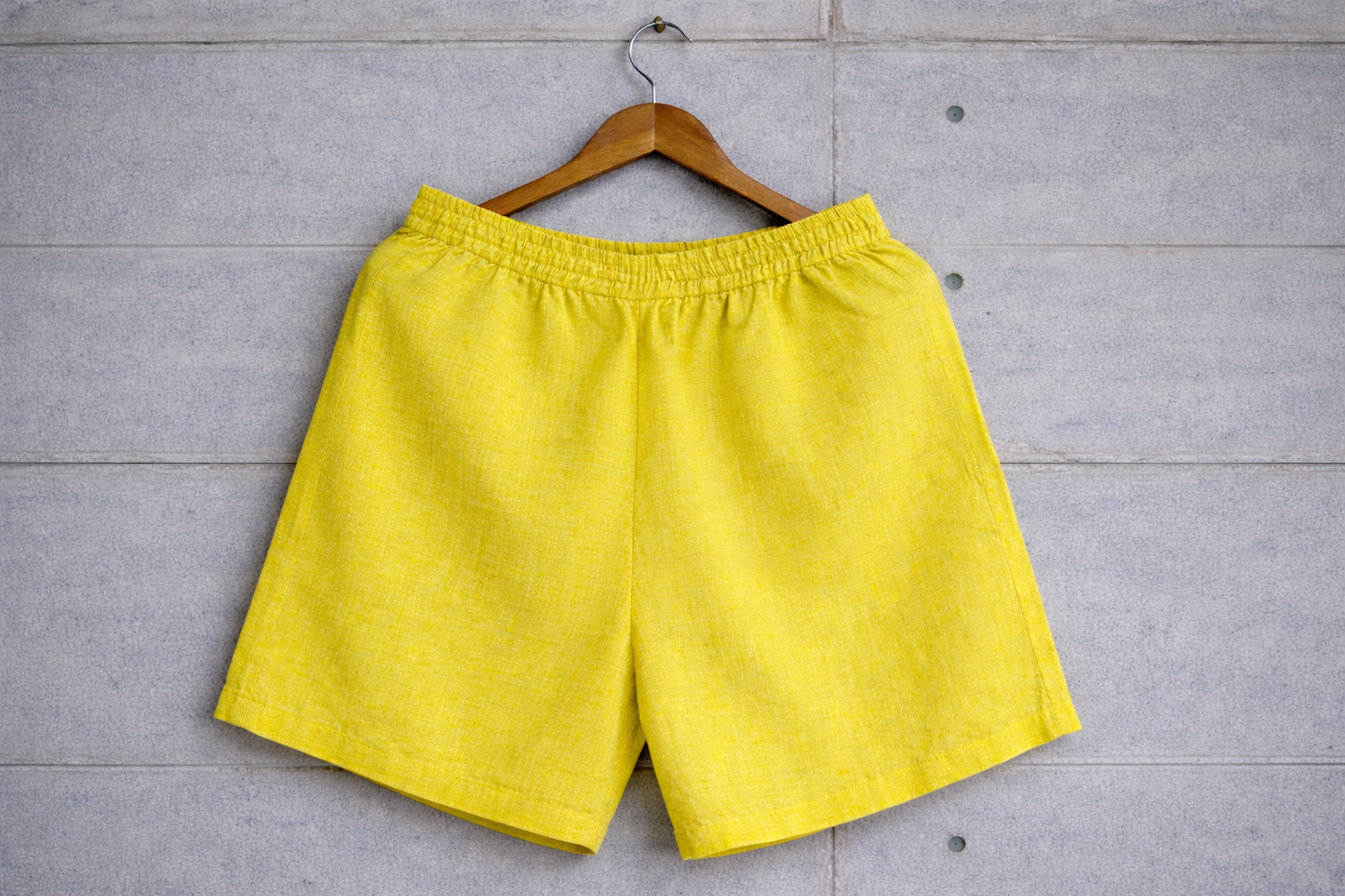 Do me a solid Yellow linen shorts