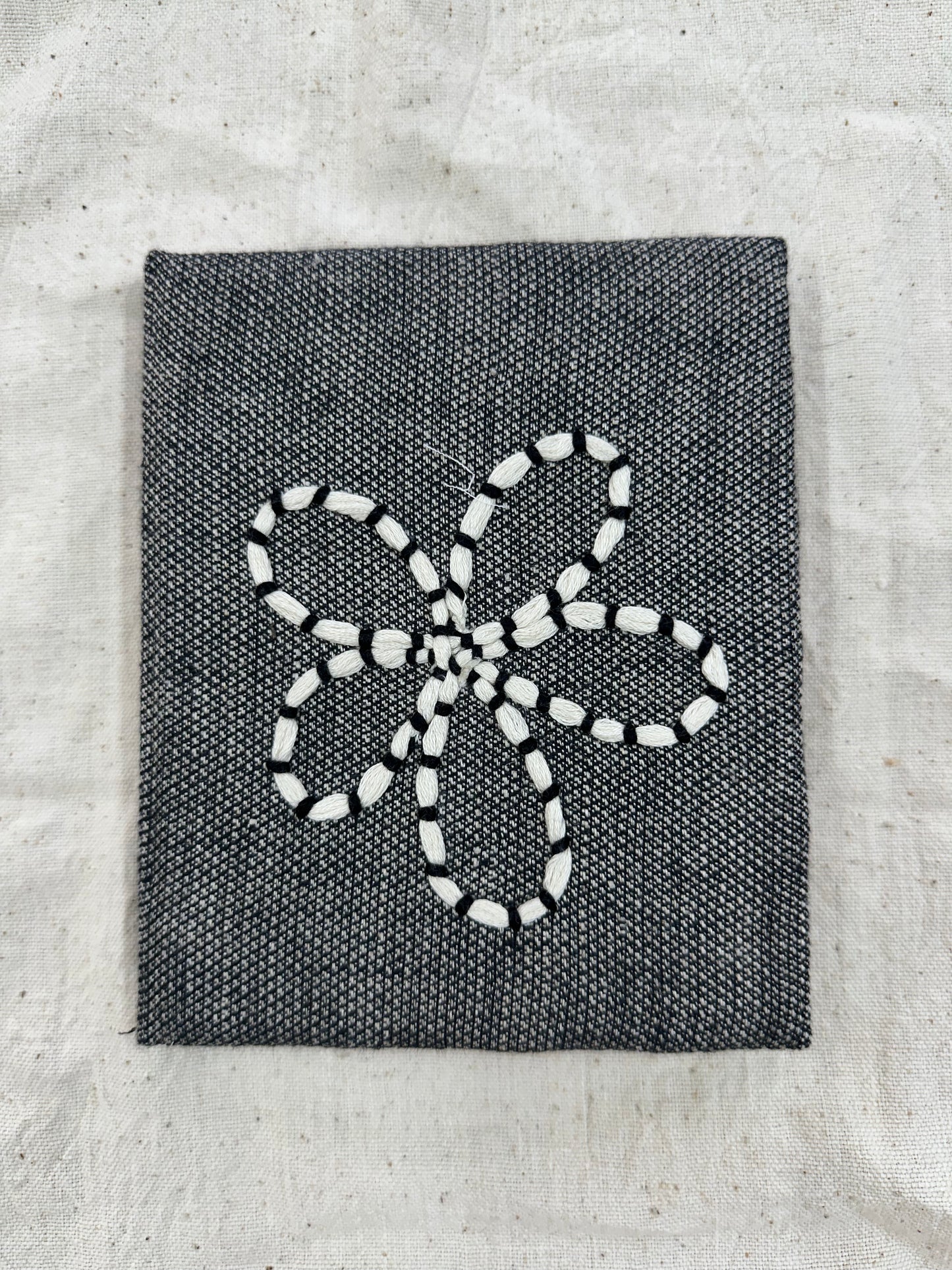 Monochrome flower mini diary